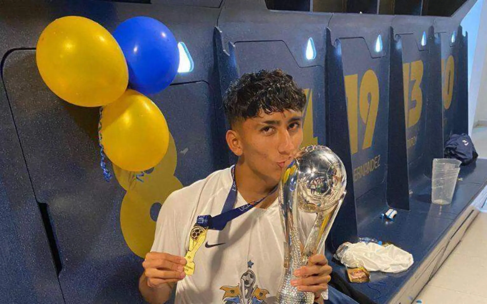 Johan Escobar se convierte en campeón tras derrotar a Monterrey junto a Puma 